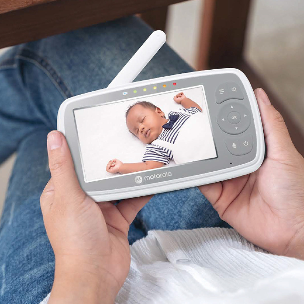 4.3” Wi-Fi Video Baby Monitor